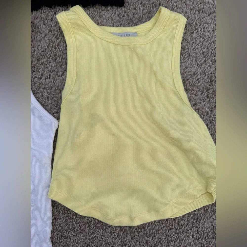 Set Bundle Lot Of Tank Tops Cropped Women’s Juniors Size Small Medium ￼ - Picture 4 of 8